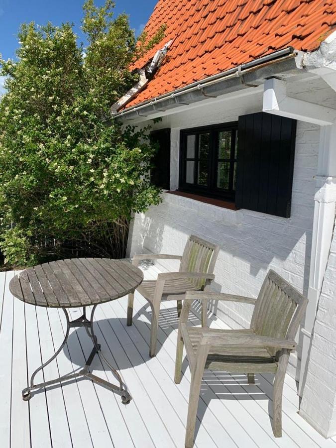 Charme Villa Le Chat Botté Koksijde Esterno foto